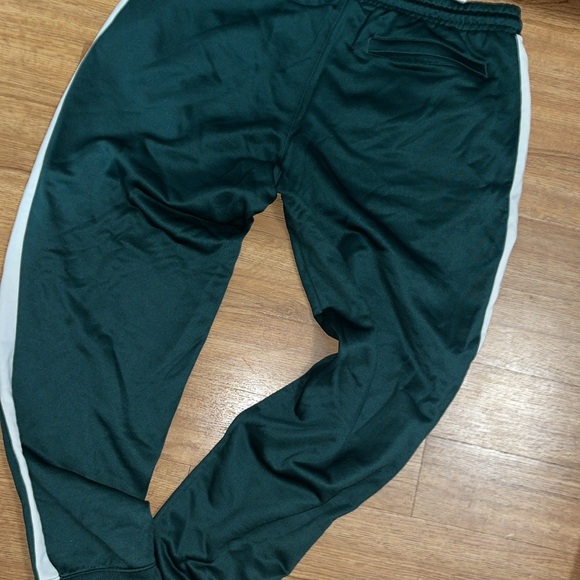 π
πΆοΈ π
β’ π PUMA x TMC x Hustle Vibes πβ’ πΆοΈπ
πΆοΈ - Picture 6 of 8